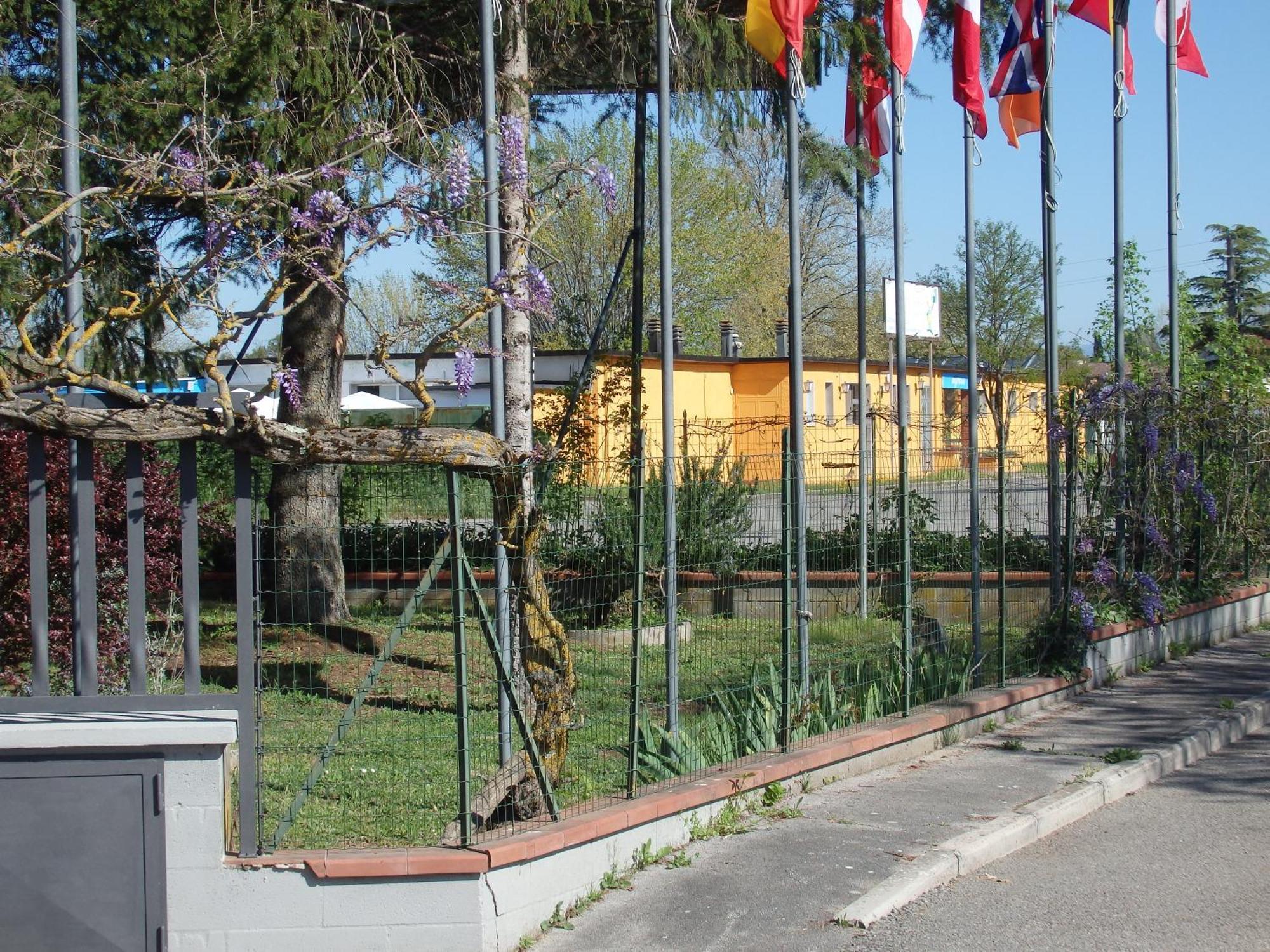 Camping Village La Chiocciola Capannole Exterior photo