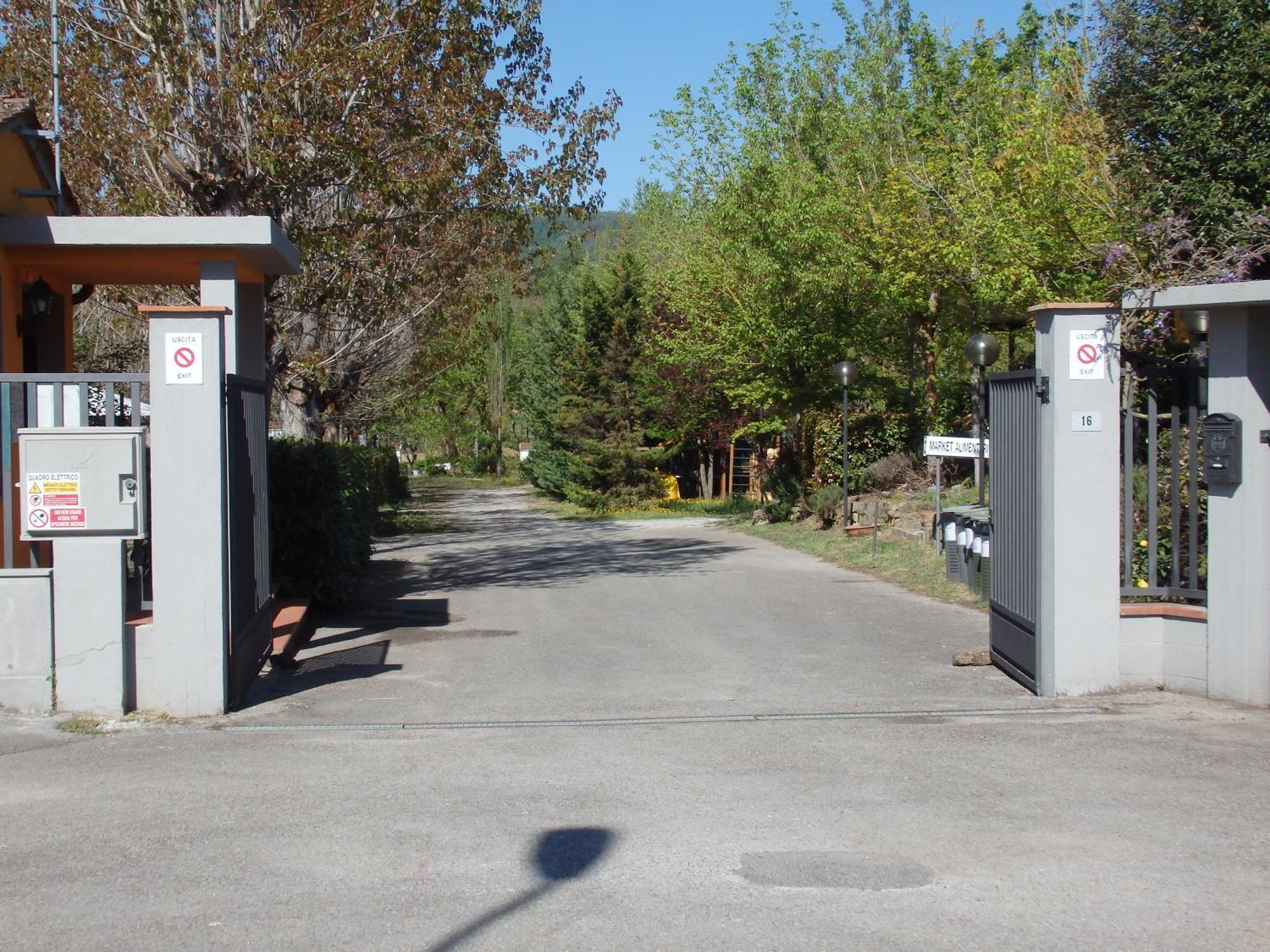 Camping Village La Chiocciola Capannole Exterior photo